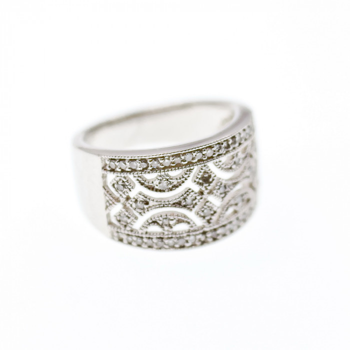 Sky Jewelry Серебряное кольцо с фианитами  Женственность