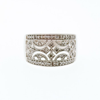 Sky Jewelry Серебряное кольцо с фианитами  Женственность