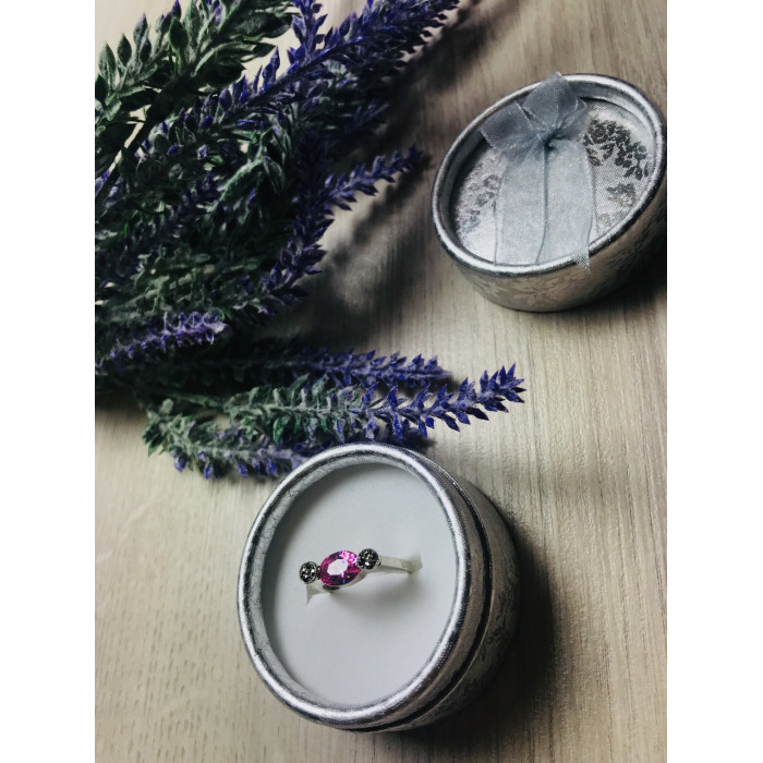 Sky Jewelry Серебряное кольцо с розовым фианитом и маленькими камнями черная Шпинель