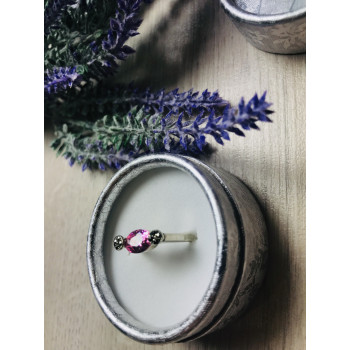 Sky Jewelry Серебряное кольцо с розовым фианитом и маленькими камнями черная Шпинель