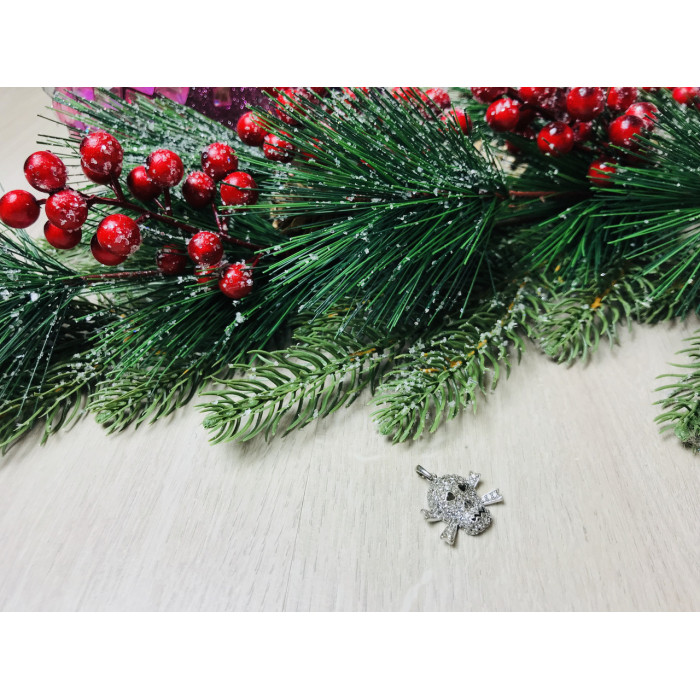 Sky Jewelry Серебряный кулон -череп  с фианитами