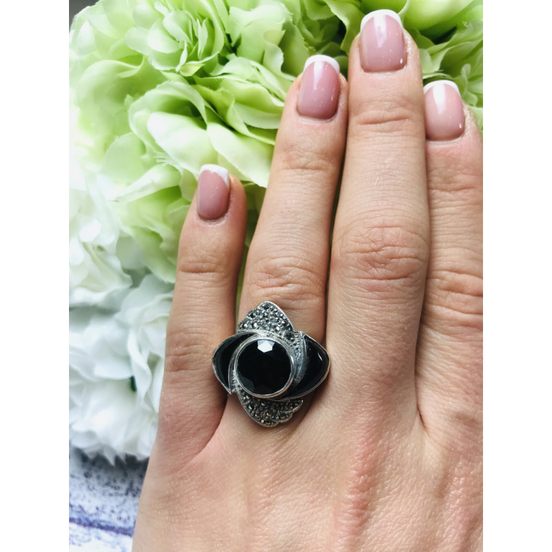 Sky Jewelry Серебряное кольцо с маленькими камнями Морион (кварц)