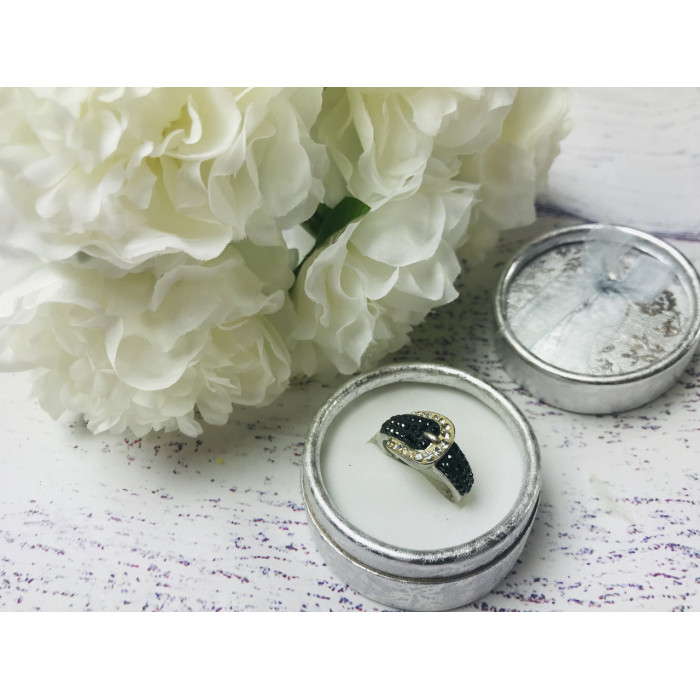 Sky Jewelry Серебряное кольцо - ремень с фианитами