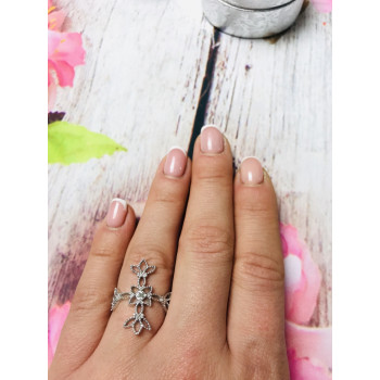 Sky Jewelry Серебряное кольцо с маленьким камнем бесцветный Топаз