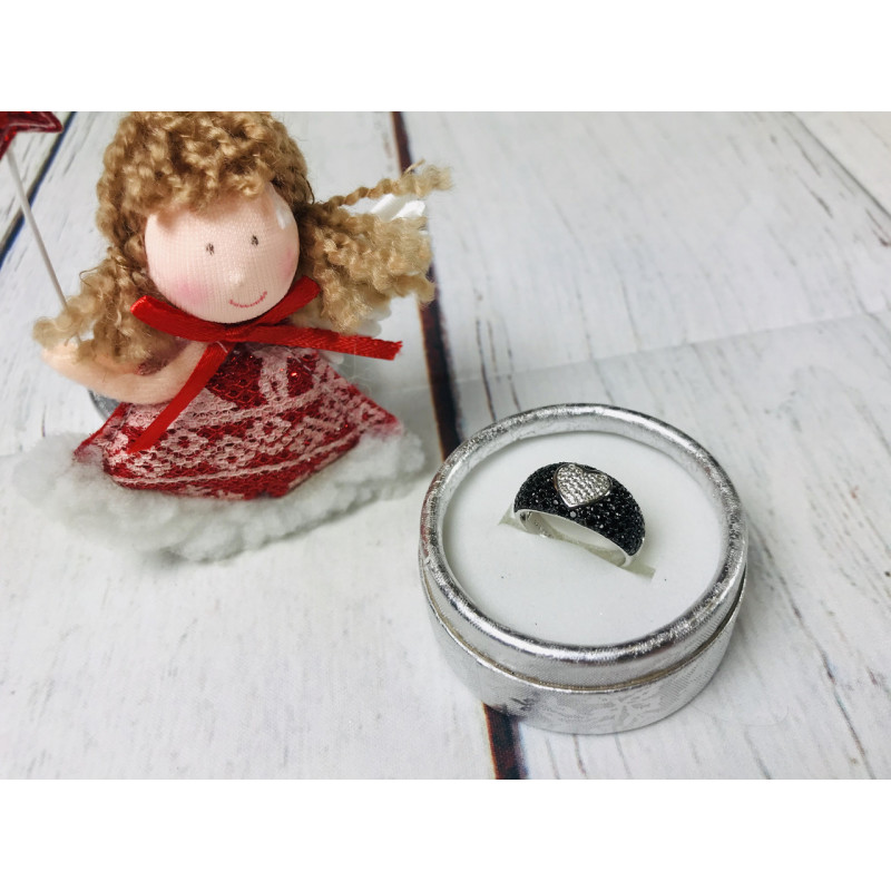 Sky Jewelry Серебряное кольцо с белым камнем Гошенит (берилл) и черная Шпинель