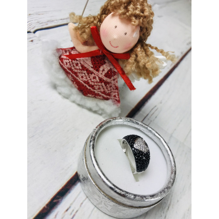 Sky Jewelry Серебряное кольцо с белым камнем Гошенит (берилл) и черная Шпинель