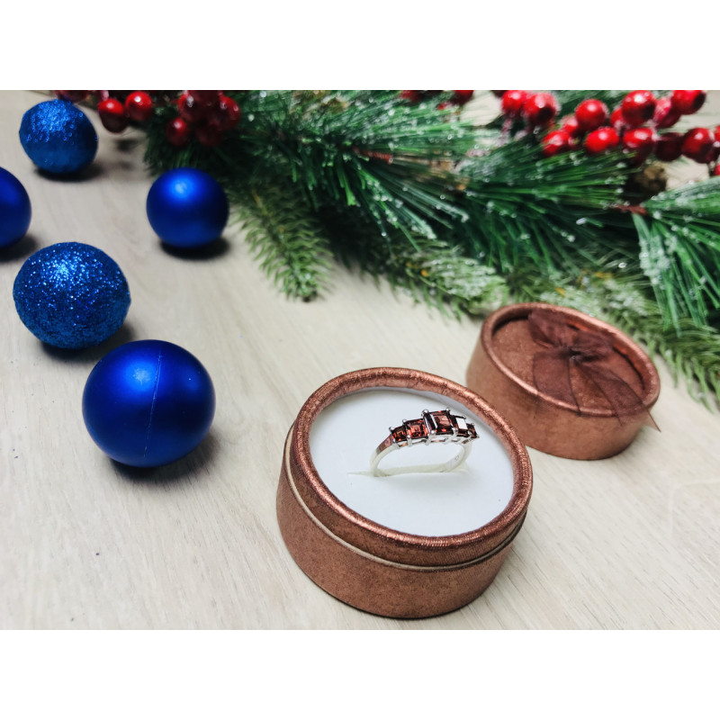 Sky Jewelry Серебряное кольцо с гранатом