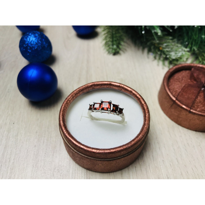 Sky Jewelry Серебряное кольцо с гранатом