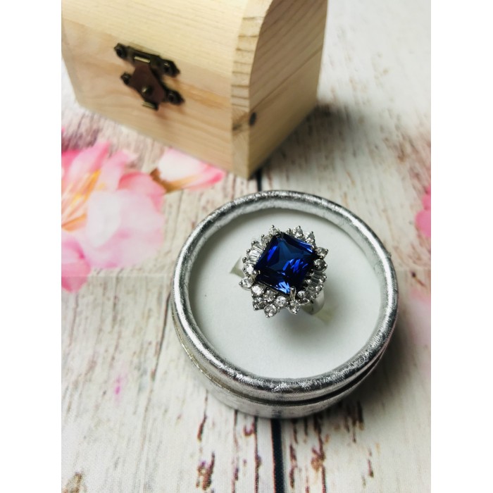 Sky Jewelry Серебряное кольцо с камнем Лондон-Топаз и Гошенит (берилл)