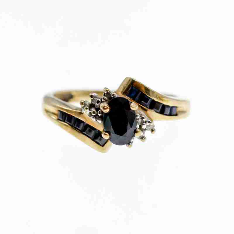 Sky Jewelry Золотое кольцо 10К (417 проба ) с камнем черная Шпинель и бриллиантами