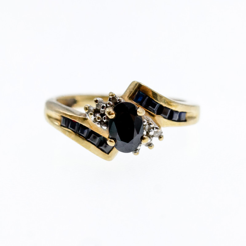 Sky Jewelry Золотое кольцо 10К (417 проба ) с камнем черная Шпинель и бриллиантами