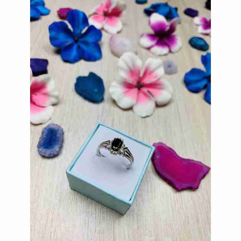 Sky Jewelry Серебряное кольцо с камнем Шпинель