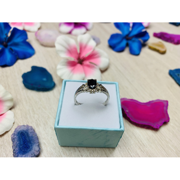 Sky Jewelry Серебряное кольцо с камнем Шпинель