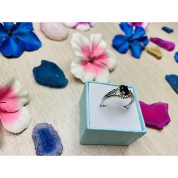 Sky Jewelry Серебряное кольцо с камнем Шпинель