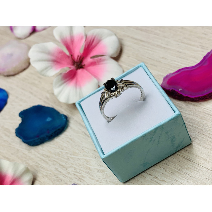 Sky Jewelry Серебряное кольцо с камнем Шпинель