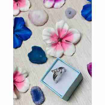 Sky Jewelry Серебряное кольцо с белым топазом