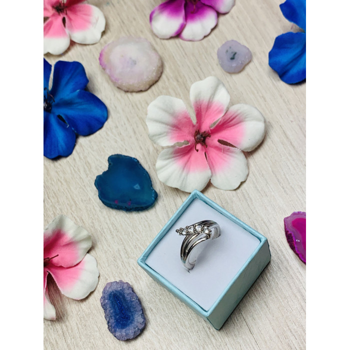 Sky Jewelry Серебряное кольцо с белым топазом