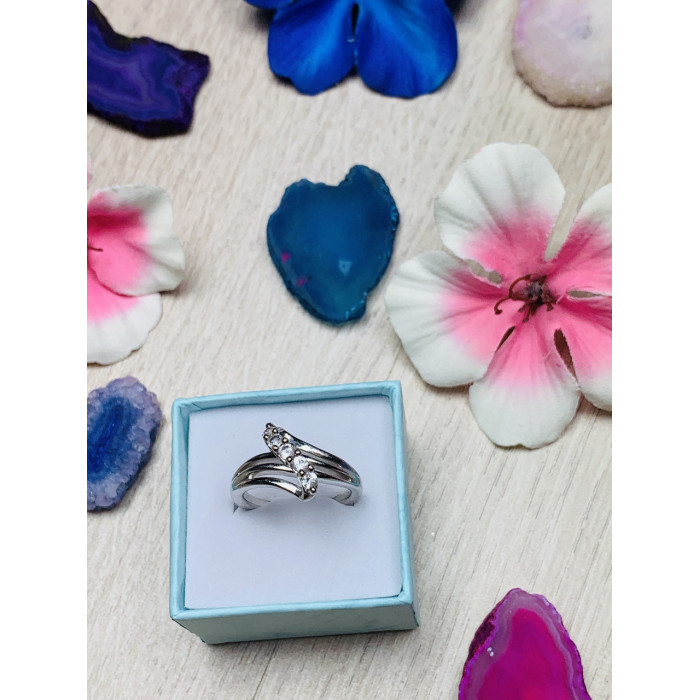 Sky Jewelry Серебряное кольцо с белым топазом