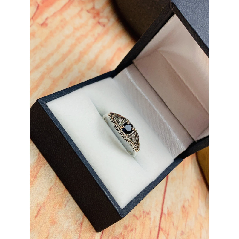 Sky Jewelry Серебряное кольцо с Сапфировой Шпинелью и камнями Белый Сапфир