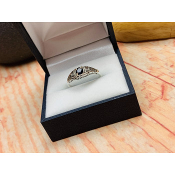 Sky Jewelry Серебряное кольцо с Сапфировой Шпинелью и камнями Белый Сапфир