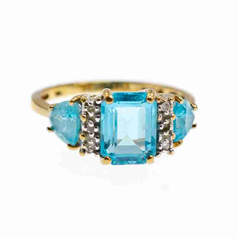 Sky Jewelry Золотое кольцо с топазом и бриллиантами