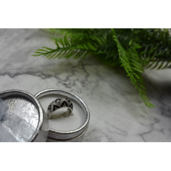 Sky Jewelry Серебряное кольцо с фианитами и черное эмалью