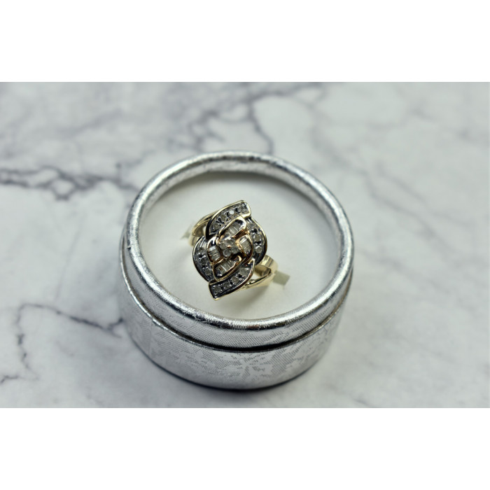 Sky Jewelry Золотое кольцо с бесцветным (белым) сапфиром