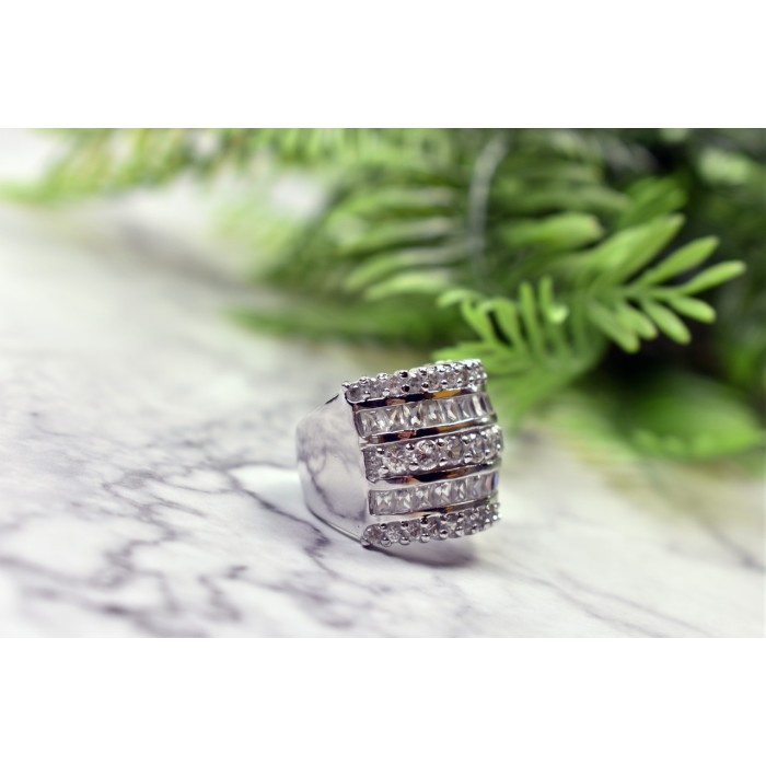 Sky Jewelry Серебряное кольцо с фианитами