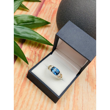 Sky Jewelry Серебряное кольцо с камнем Шпинель