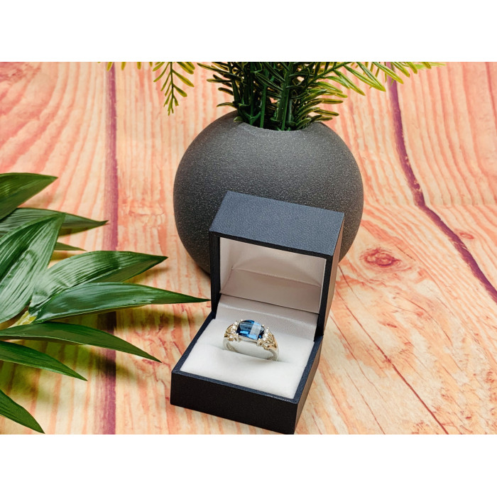 Sky Jewelry Серебряное кольцо с камнем Шпинель