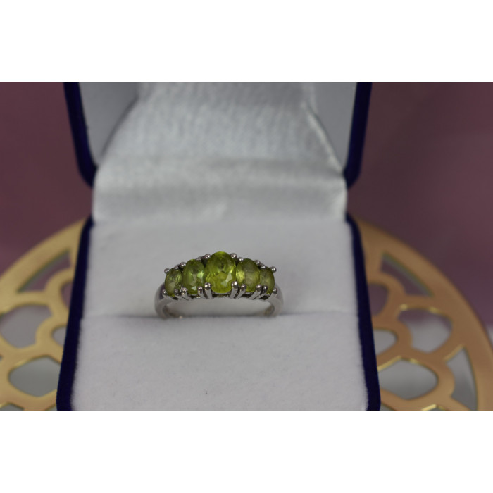 Sky Jewelry Серебряное кольцо с перидотом