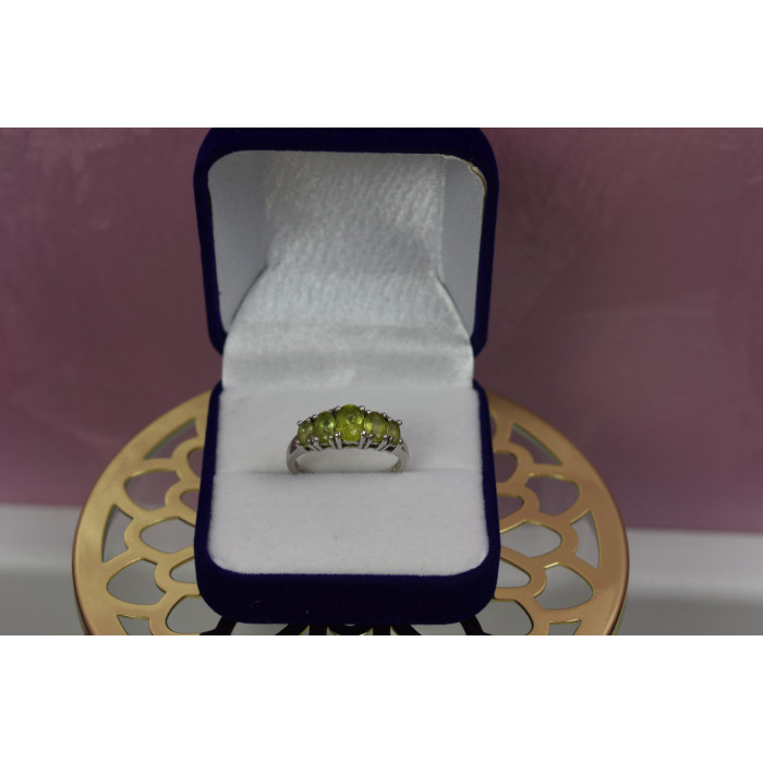 Sky Jewelry Серебряное кольцо с перидотом