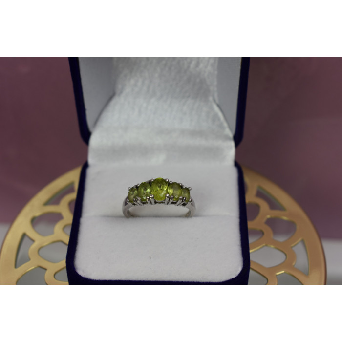 Sky Jewelry Серебряное кольцо с перидотом