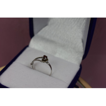 Sky Jewelry Серебряное кольцо с гранатом