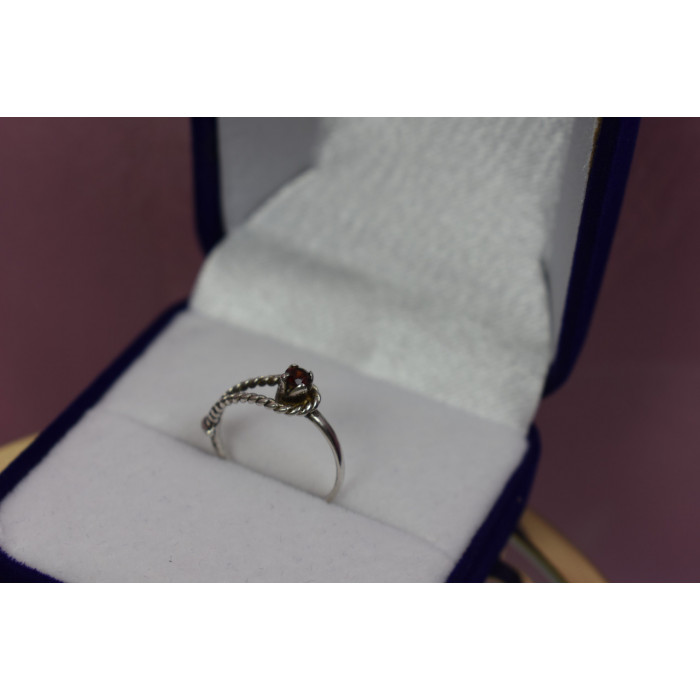 Sky Jewelry Серебряное кольцо с гранатом
