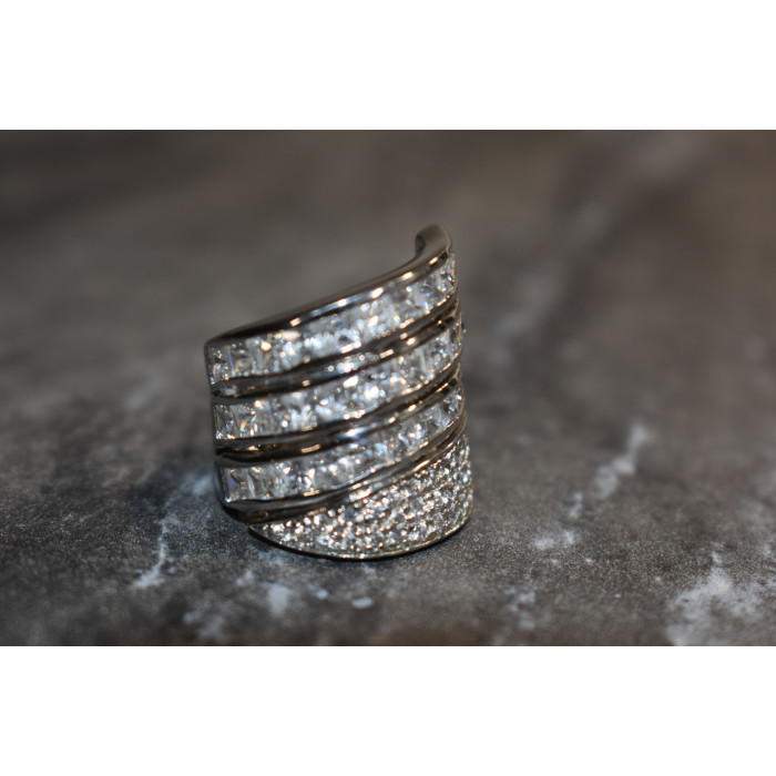 Sky Jewelry Серебряное кольцо с фианитами