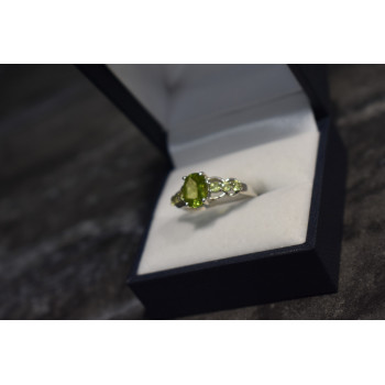 Sky Jewelry Серебряное кольцо с камнями Перидот и Цаворит