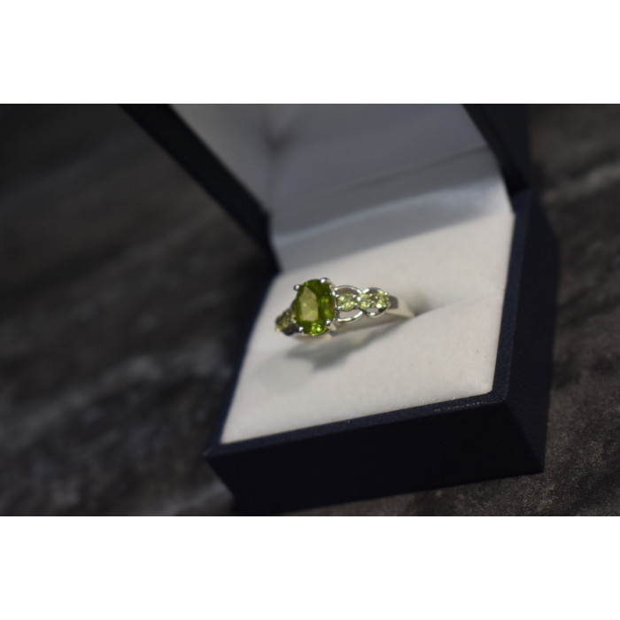 Sky Jewelry Серебряное кольцо с камнями Перидот и Цаворит