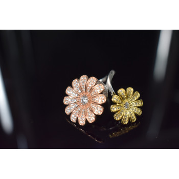 Sky Jewelry Серебряное кольцо 925 пробы с фианитами *Цветы*