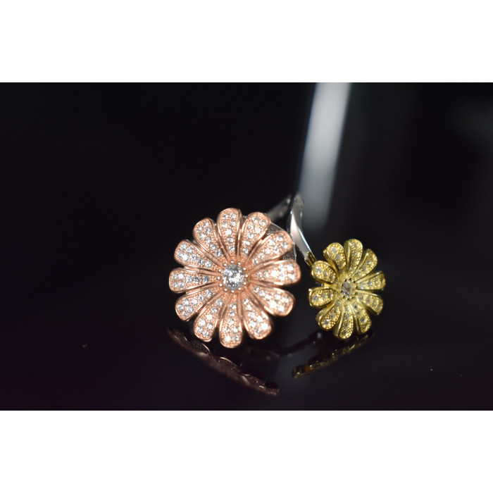 Sky Jewelry Серебряное кольцо 925 пробы с фианитами *Цветы*