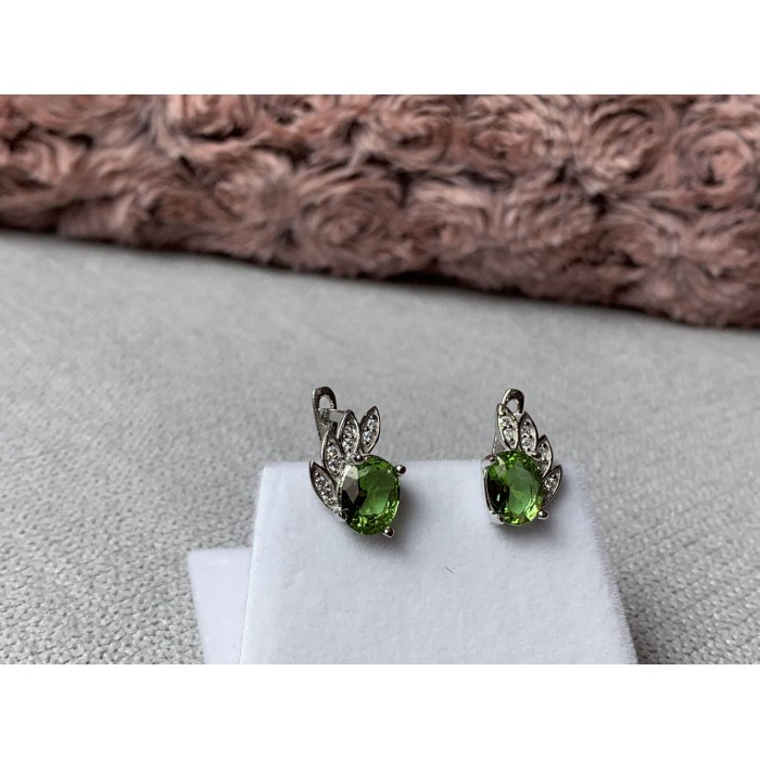 Sky Jewelry Серебряные серьги с камнем Александрит 925 проба