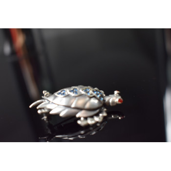 Sky Jewelry Серебряная брошь *Черепаха* с голубыми и красными фианитами