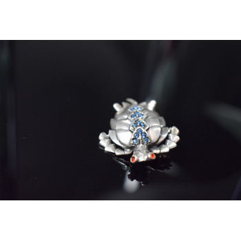 Sky Jewelry Серебряная брошь *Черепаха* с голубыми и красными фианитами