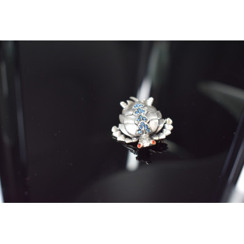 Sky Jewelry Серебряная брошь *Черепаха* с голубыми и красными фианитами
