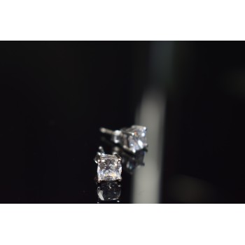 Sky Jewelry Серебряные серьги-гвоздики с камнем Гошенит (берилл)