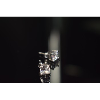 Sky Jewelry Серебряные серьги-гвоздики с камнем Гошенит (берилл)