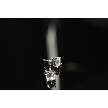 Sky Jewelry Серебряные серьги-гвоздики с камнем Гошенит (берилл)