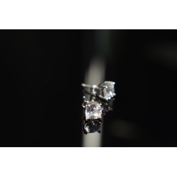 Sky Jewelry Серебряные серьги-гвоздики с камнем Гошенит (берилл)