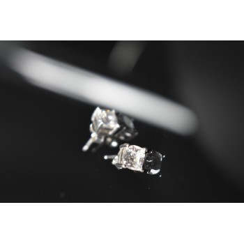 Sky Jewelry Серебряные серьги-гвоздики с камнем Гошенит (берилл)