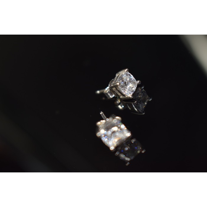 Sky Jewelry Серебряные серьги-гвоздики с камнем Гошенит (берилл)